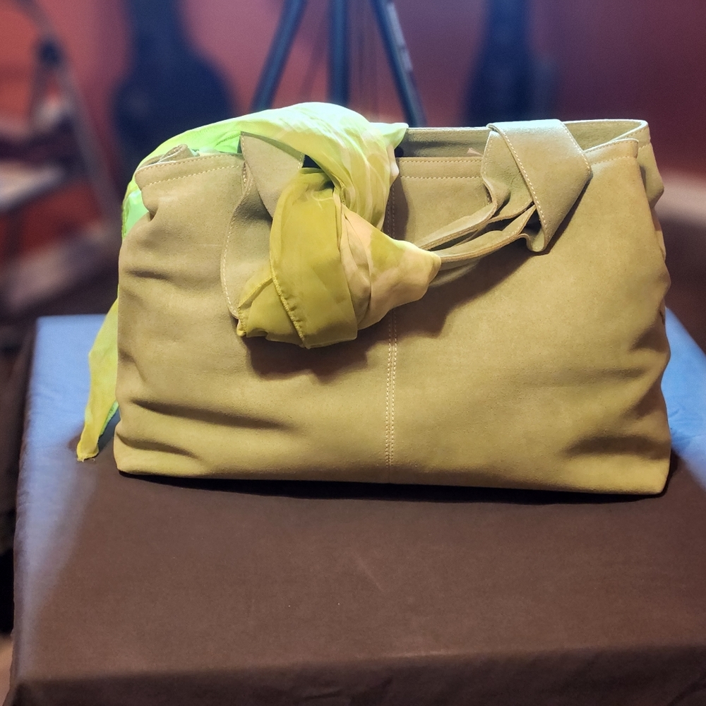 Eddie Bauer duffle bag
